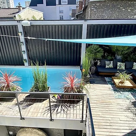 Large With Pool In - Welkeys Βίλα